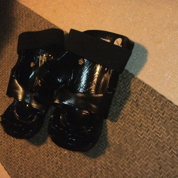 Century Championship Martial Arts Black Padded Sparring Gloves Boxing sz Child - Picture 2 of 2